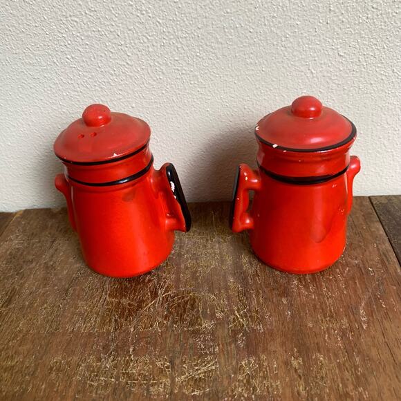 Vintage MCM Retro Red Balck coffee pot salt and pepper shakers - Picture 3 of 7